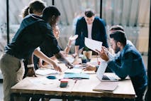 How to Apply to a Master’s from the Top 5 Schools for Finance in France
