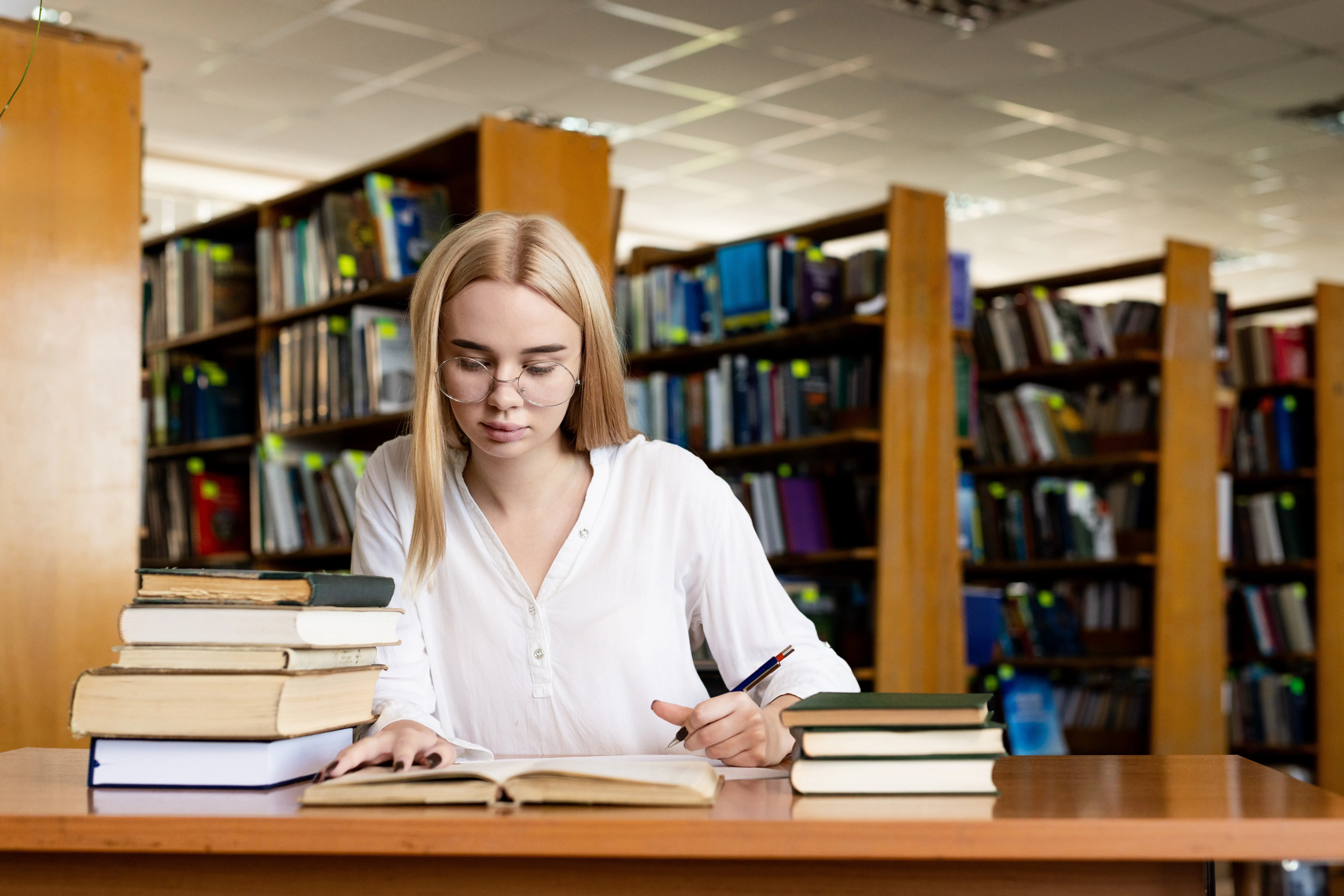 Essay scholarship