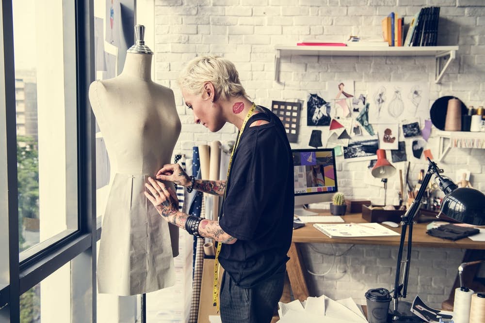 What Can I Become with a Bachelor's Degree in Fashion Design? -  BachelorsPortal.com