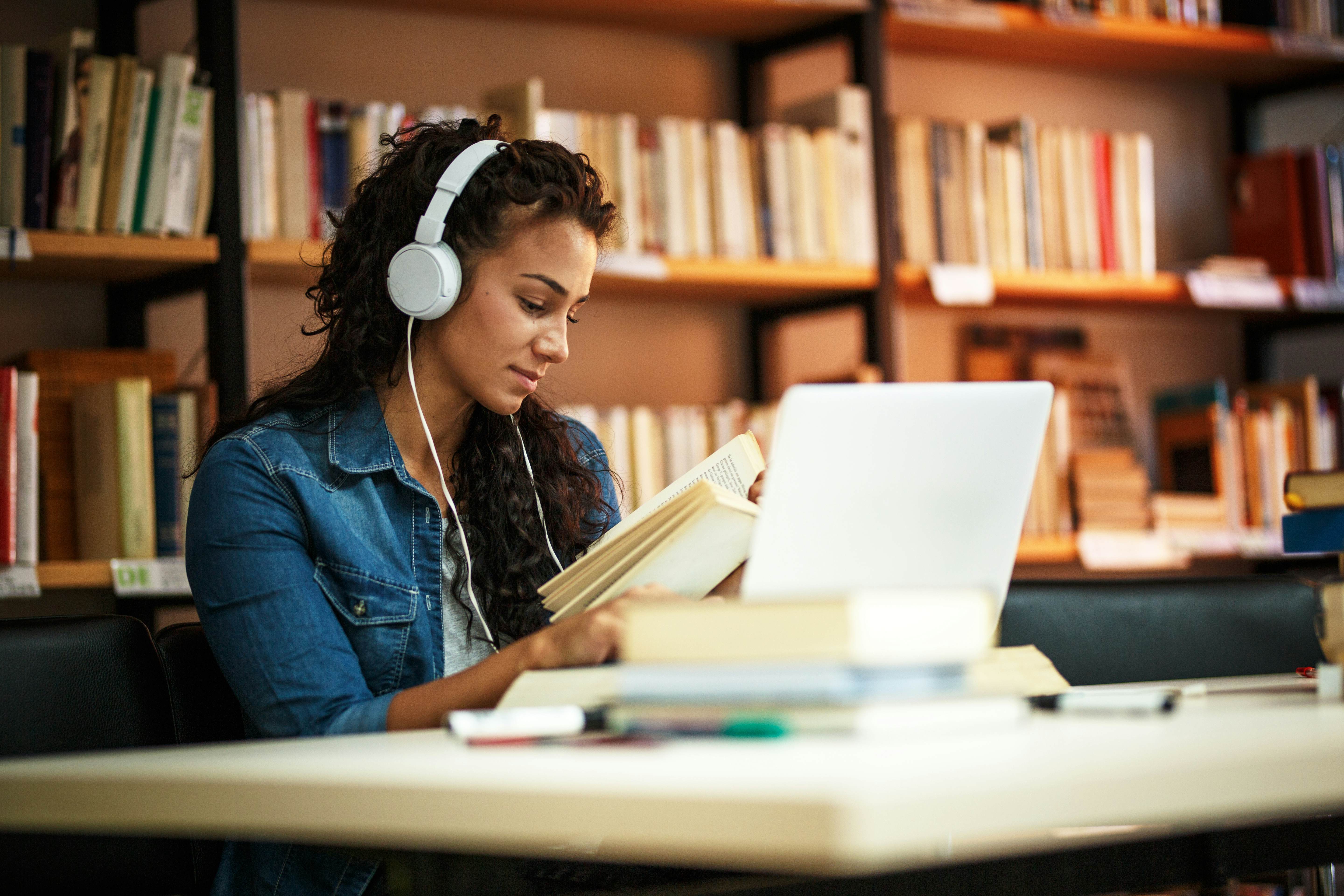 Apply to an online Master's degree