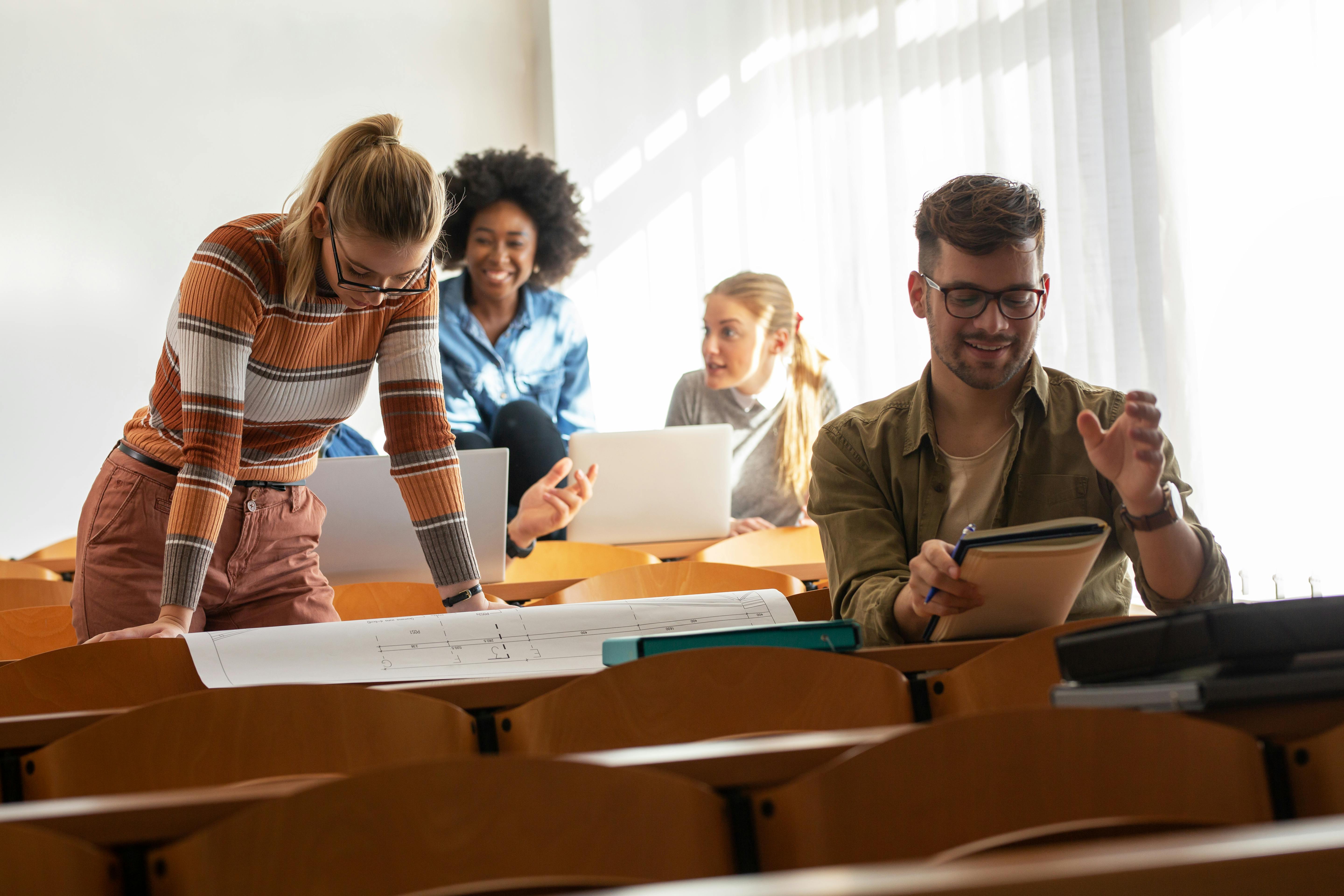 What Are Honours Degrees? Should You Study an Honours Bachelor's in