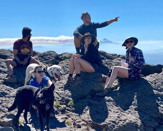 Studyportals Scholarship Awards Winner 2022, Jaykob Wood together with his friends on a hike