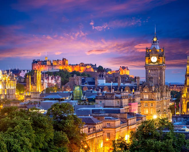 Visit Edinburgh while studying in the UK