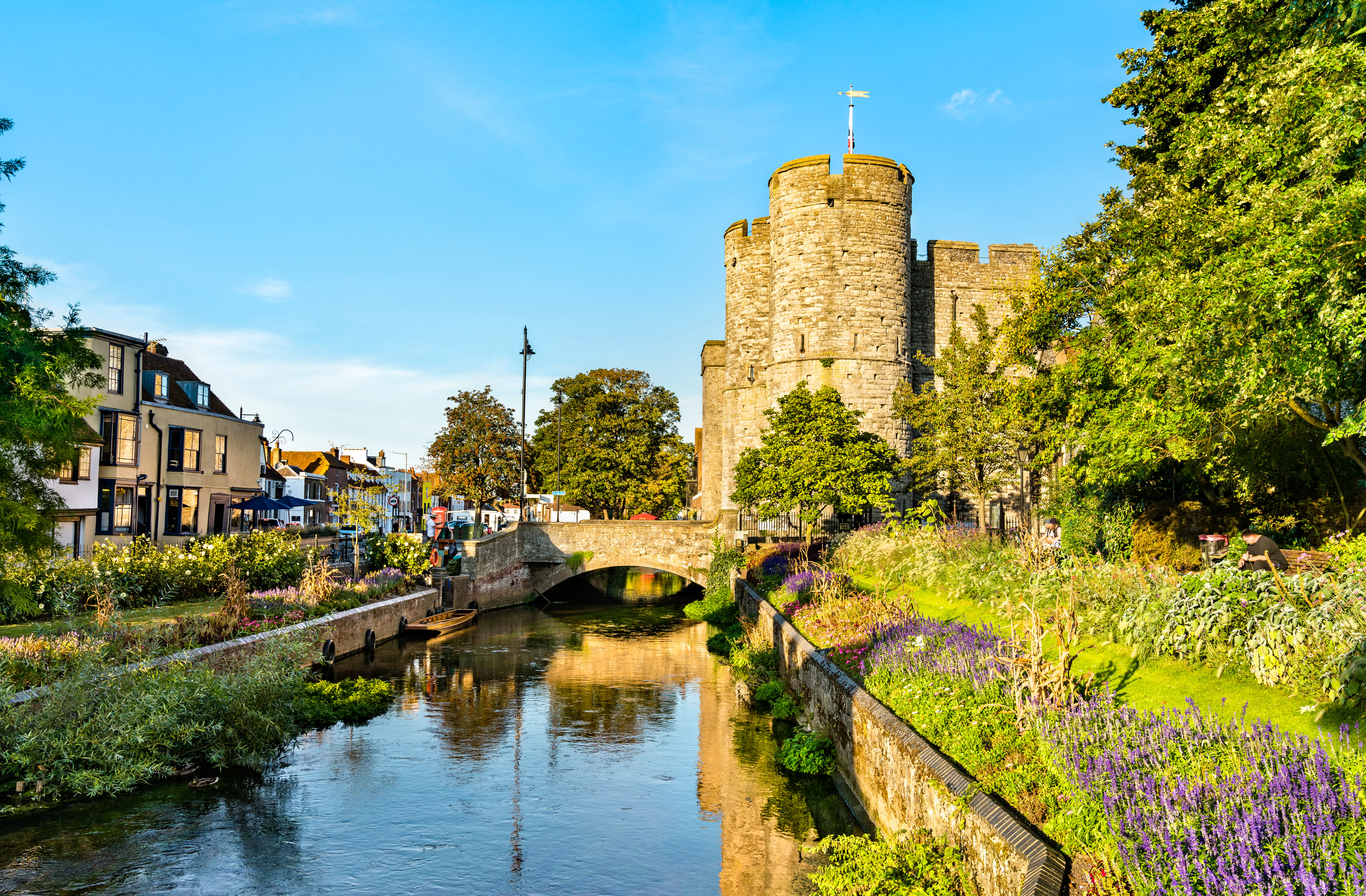 Visit Canterbury city while studying in the UK