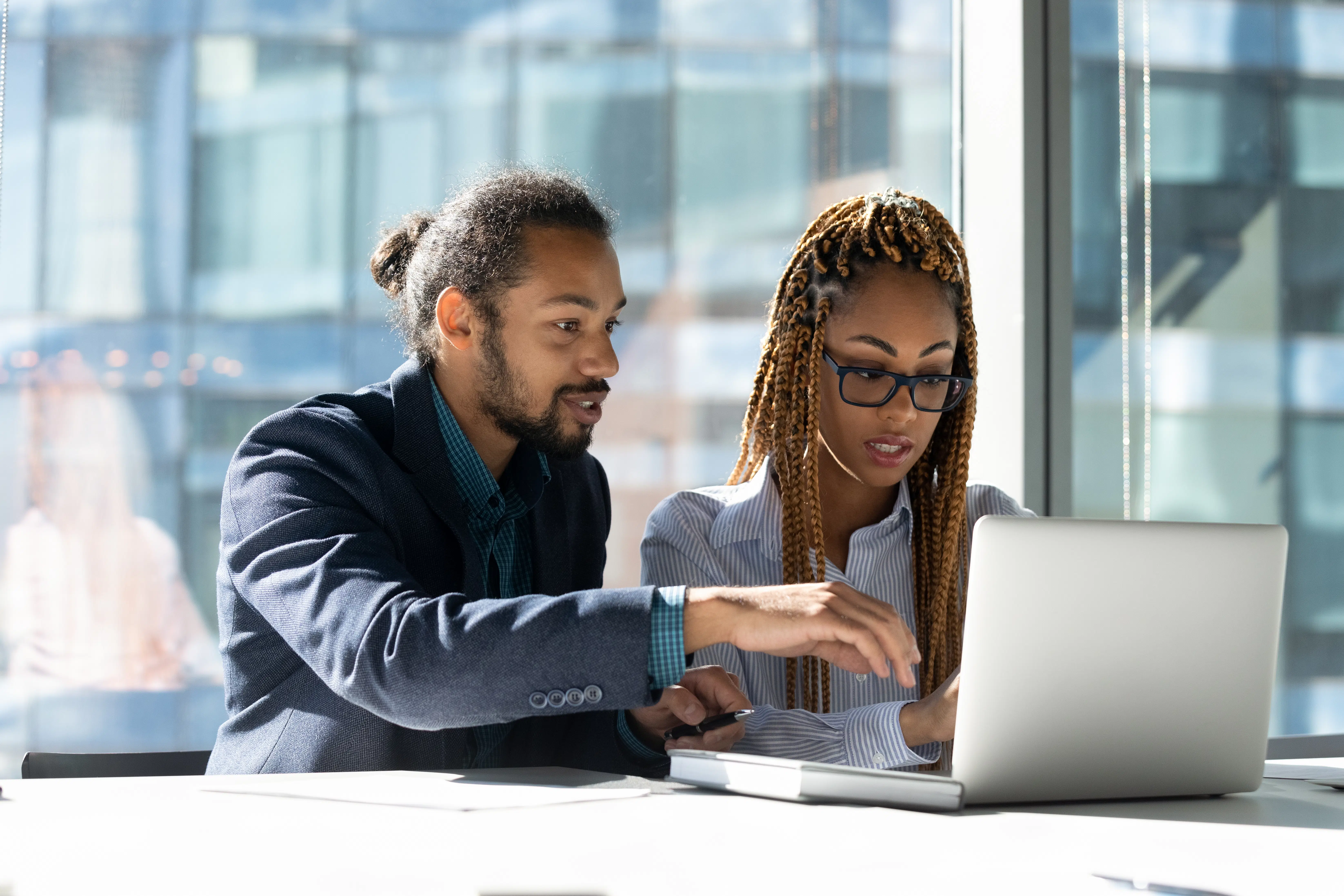 How to Become a Financial Adviser