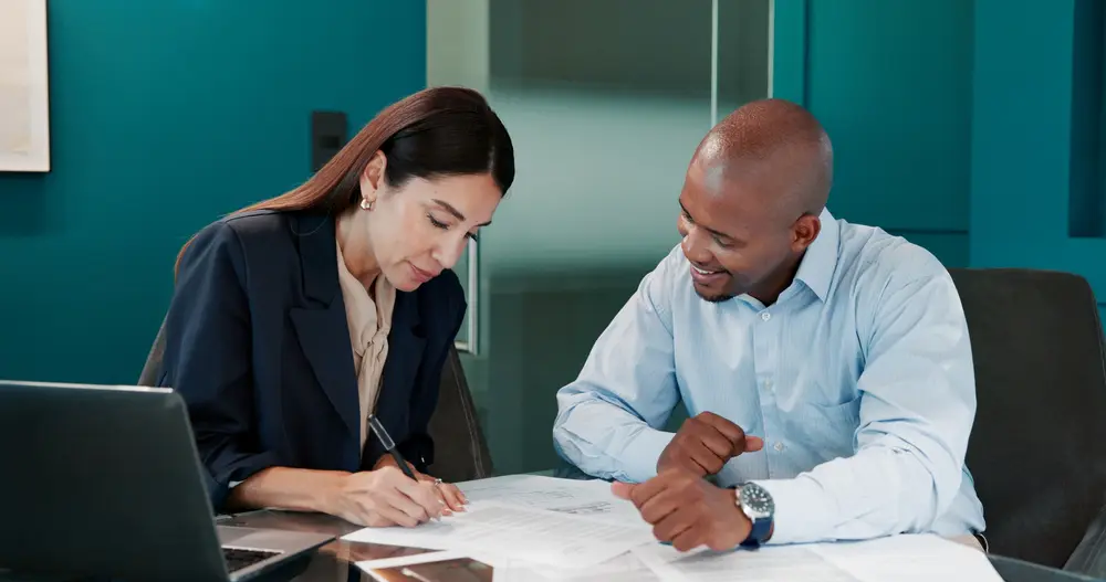 How to Become a Financial Adviser