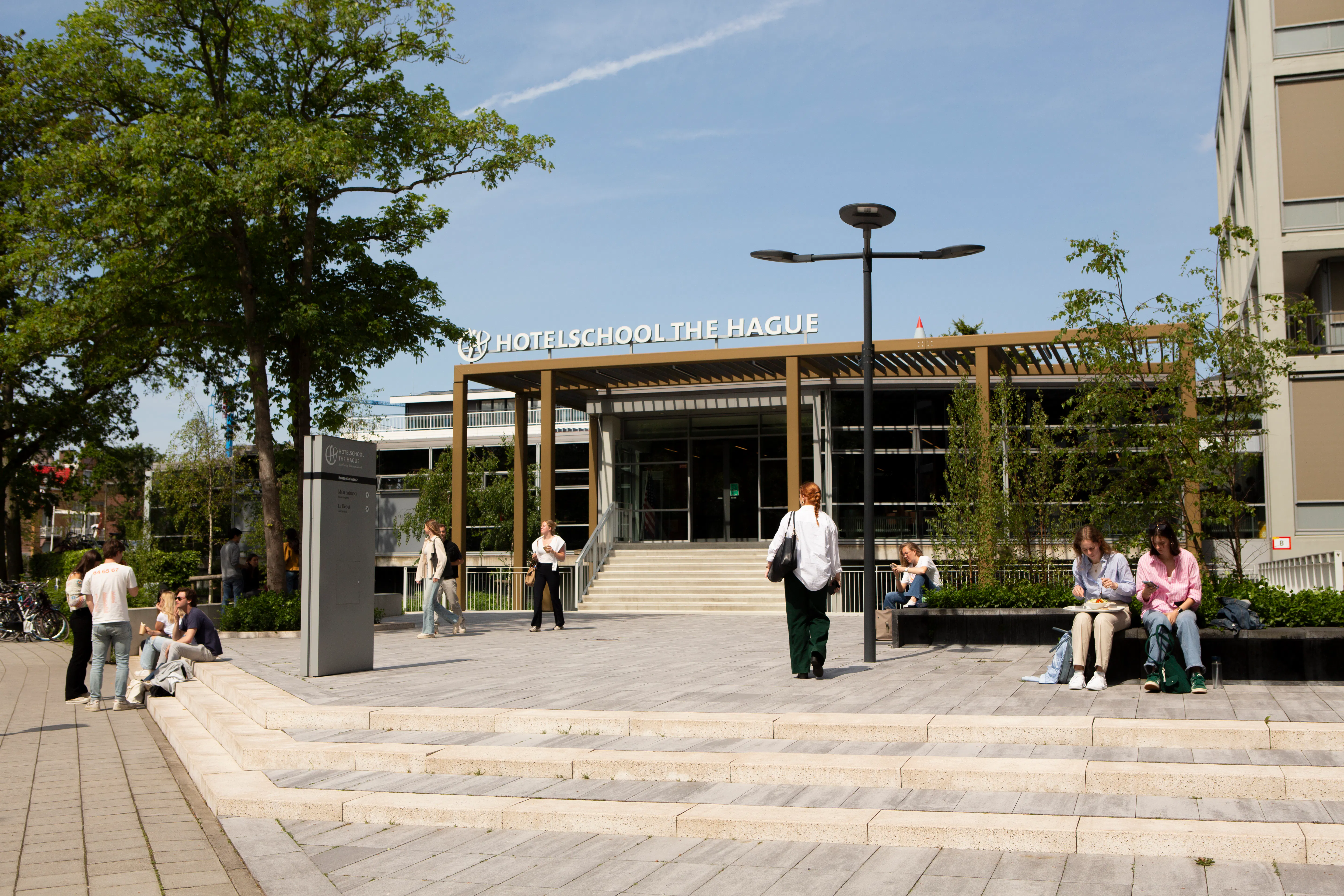 Study cover for Leading Hotel Transformation