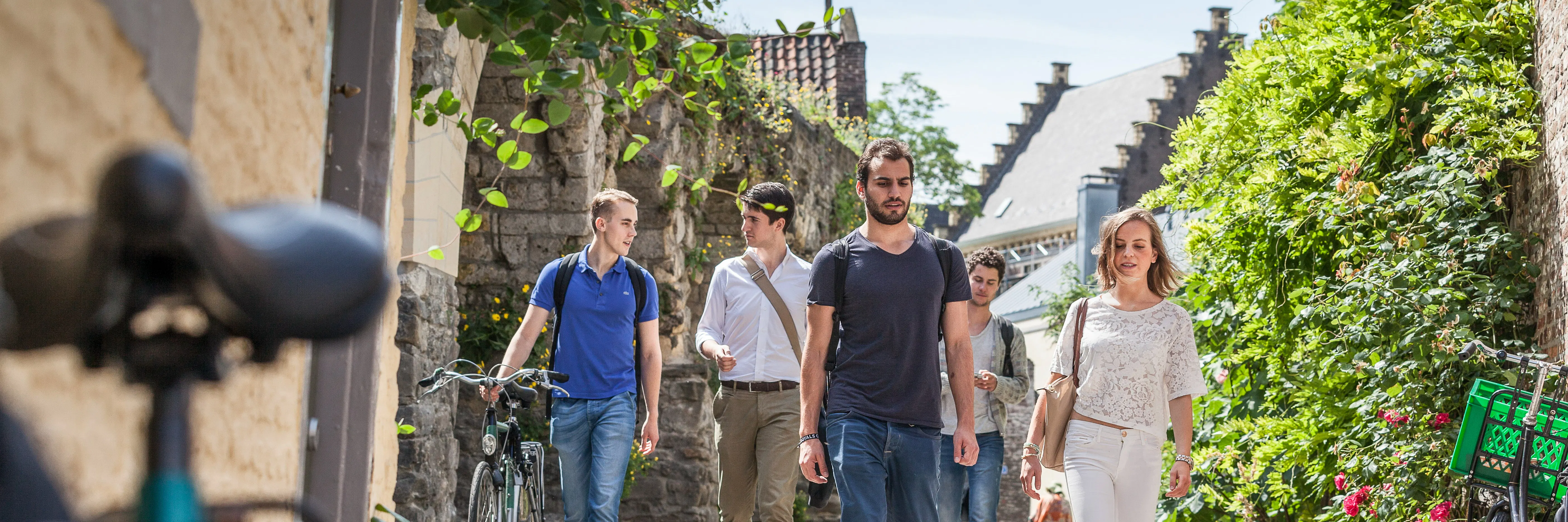 Study cover for Business Intelligence and Smart Services