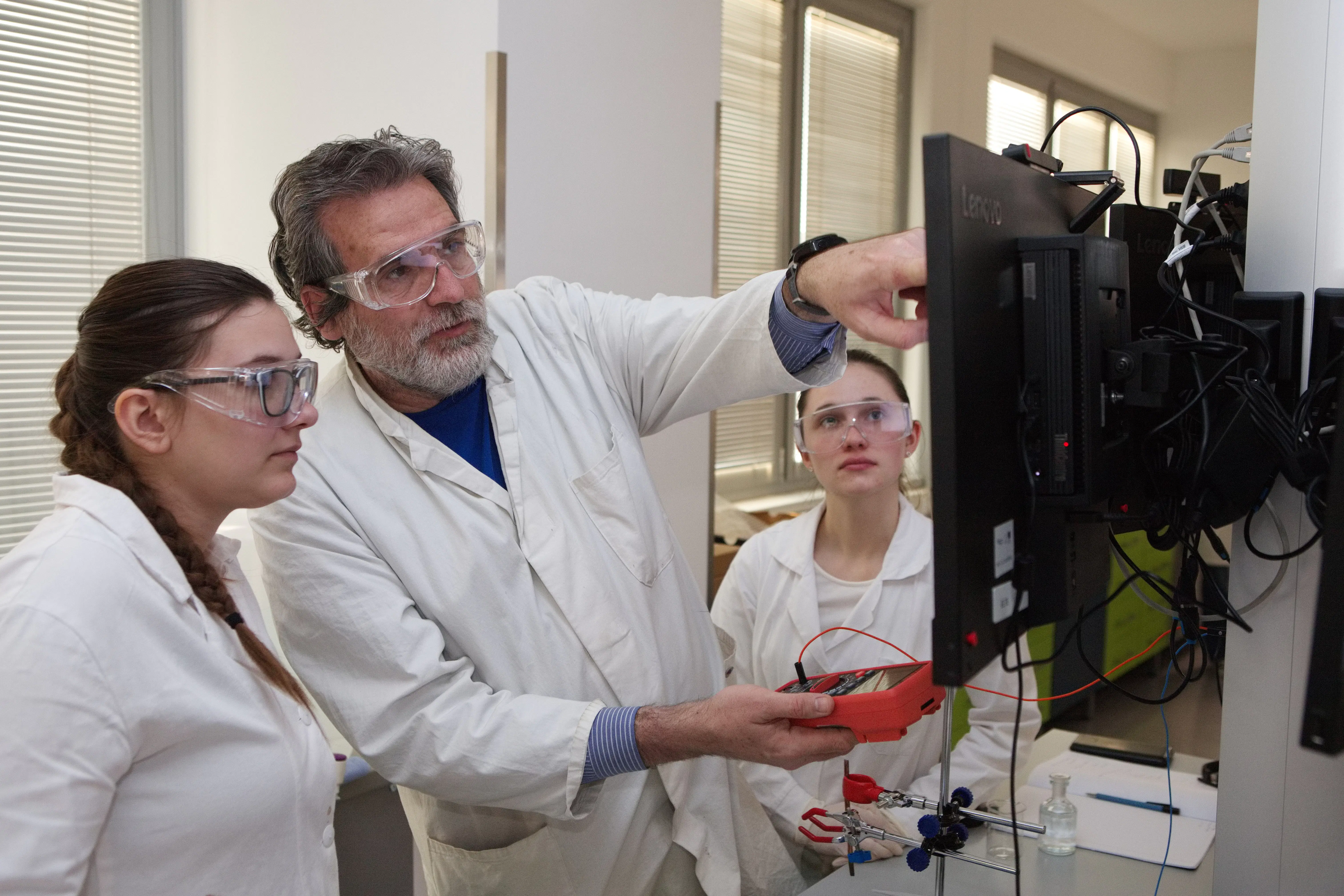 357185