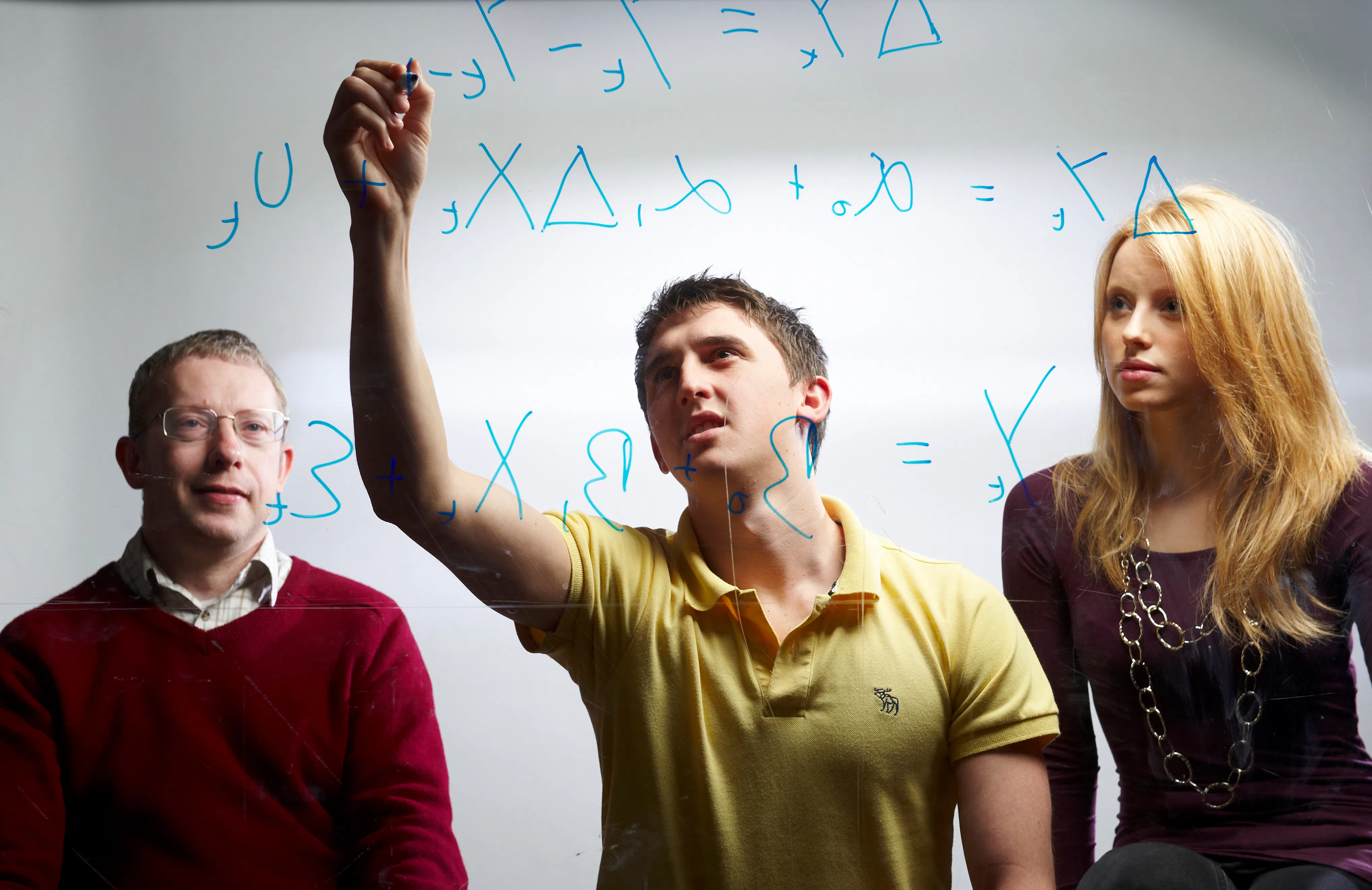 Study cover for Applied Economics (Banking and Financial Markets) online