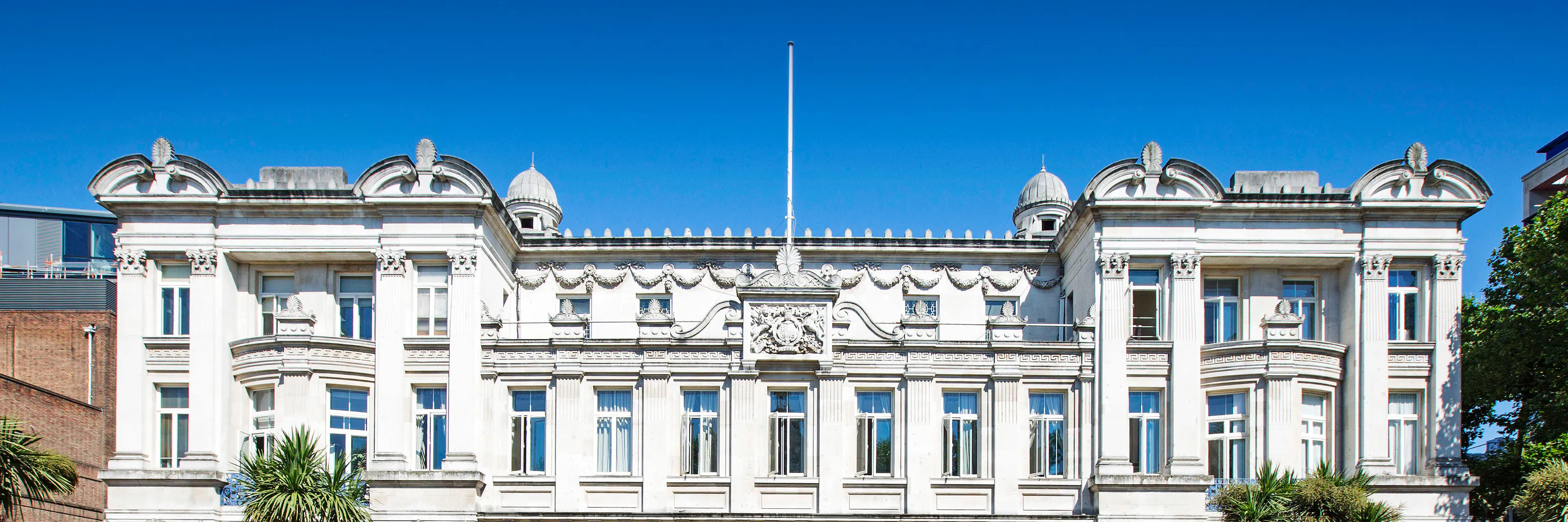 Study cover for Politics with Business Management with Year Abroad (Hons)