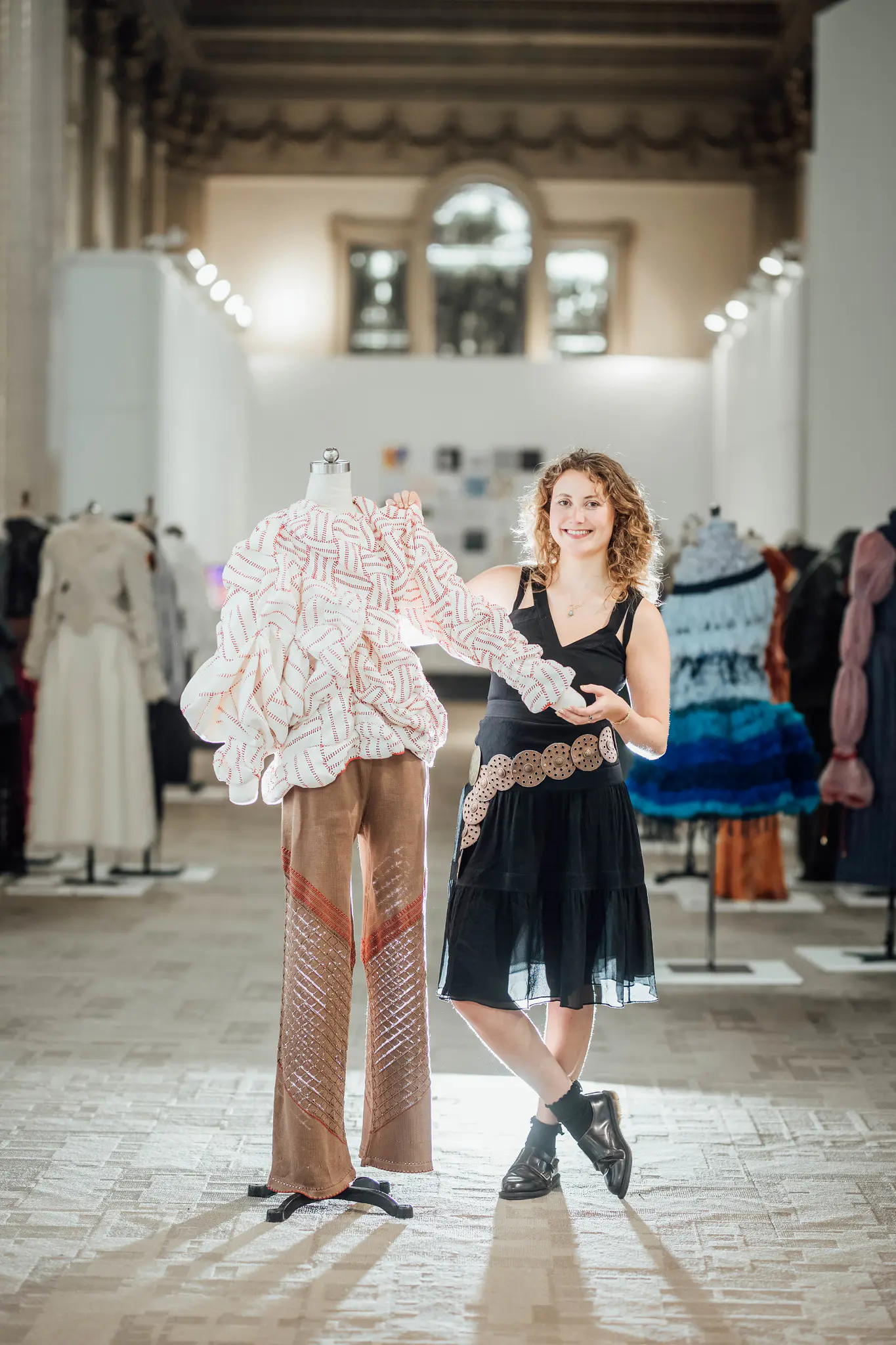 281708